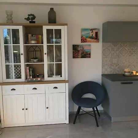 Villa Primosten Daire *