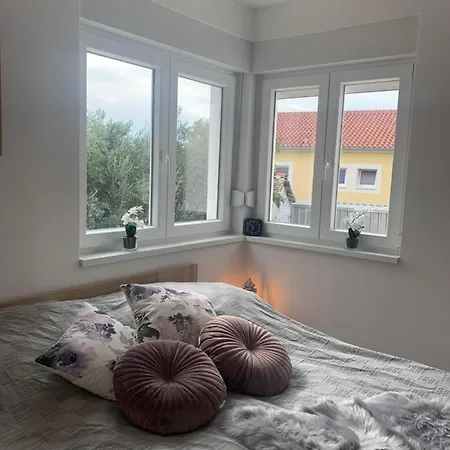 Villa Primosten Daire *